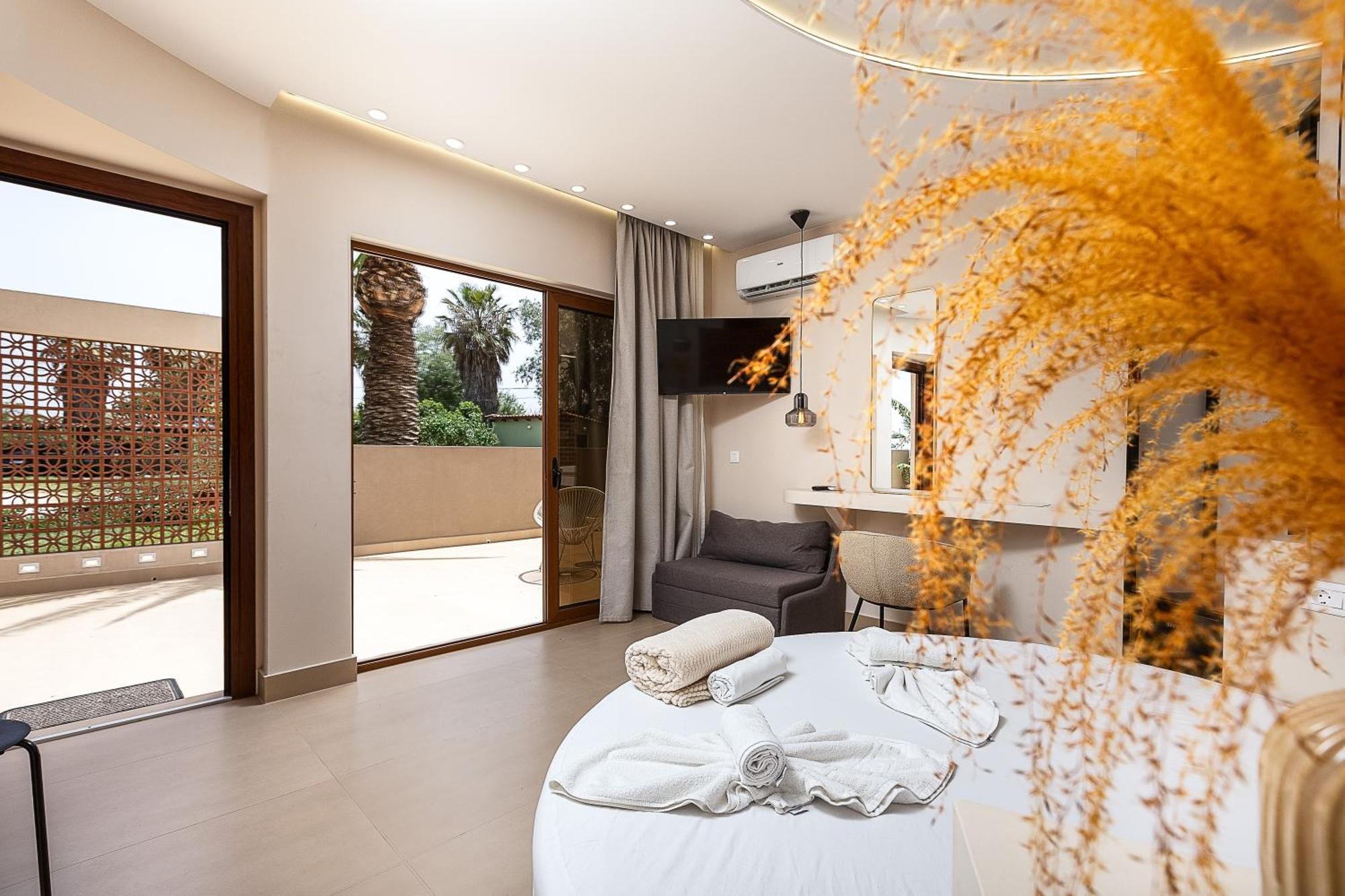 La Palma Beachfront Suites Georgioupoli Exterior foto