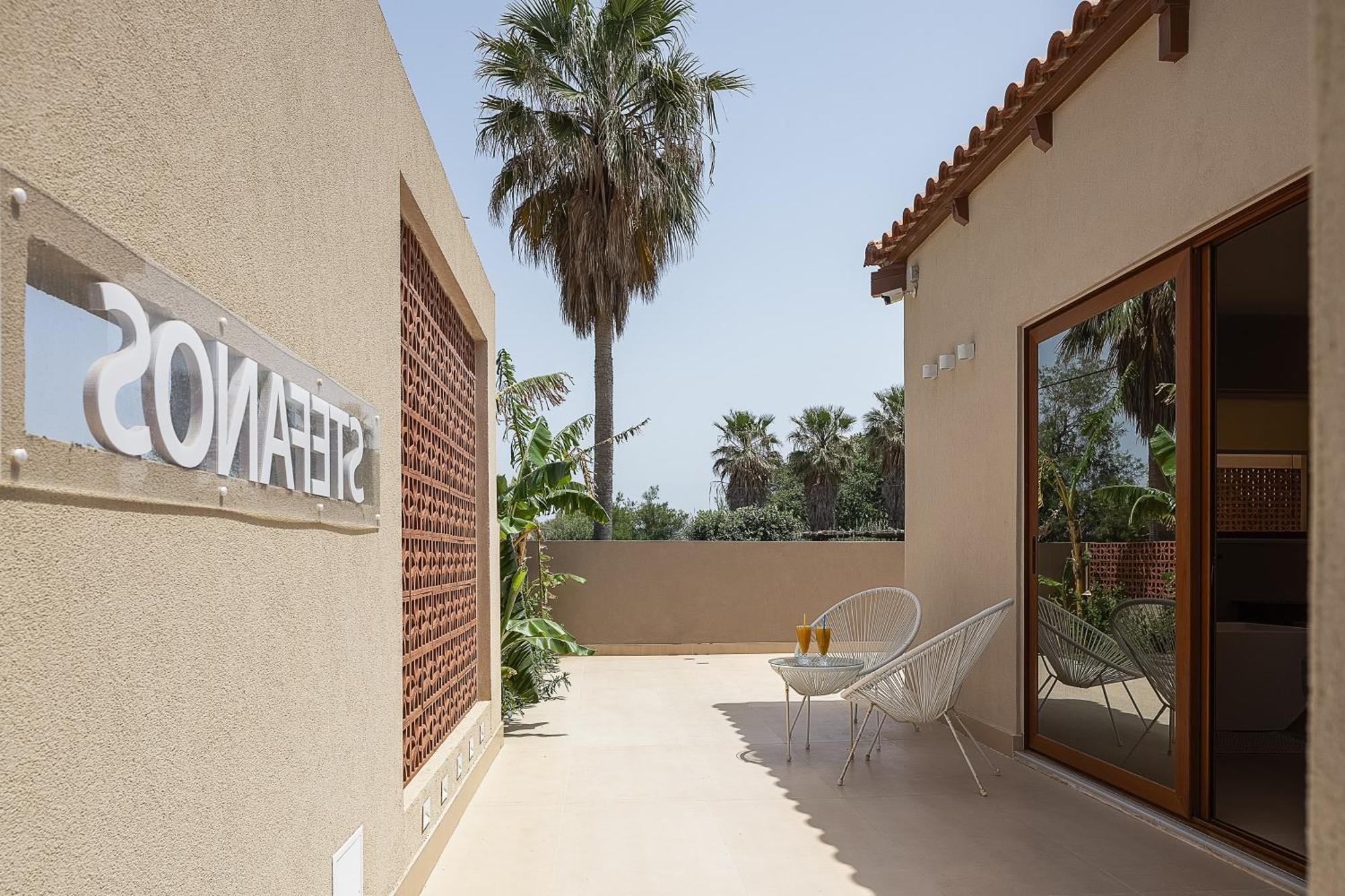 La Palma Beachfront Suites Georgioupoli Exterior foto
