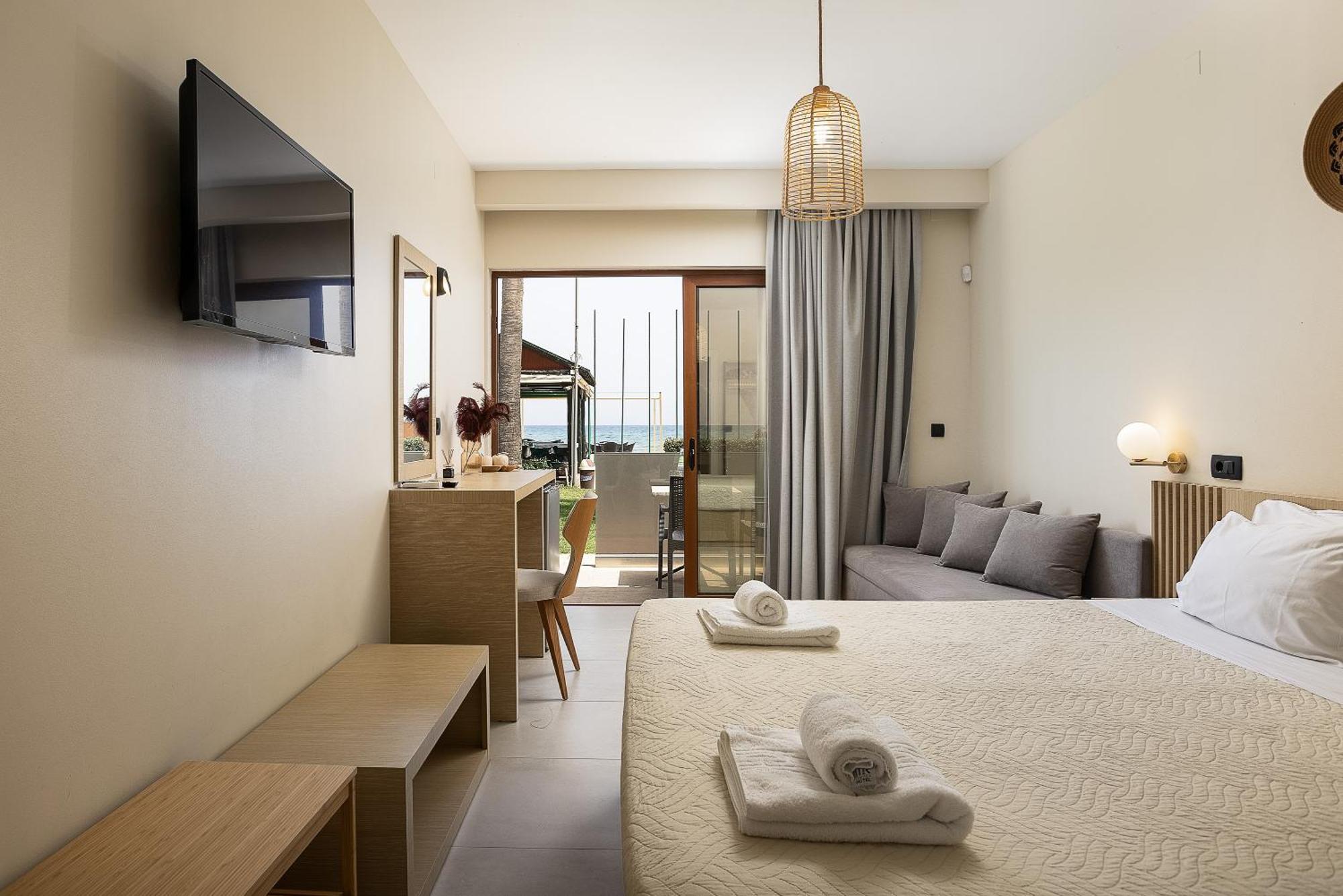 La Palma Beachfront Suites Georgioupoli Exterior foto