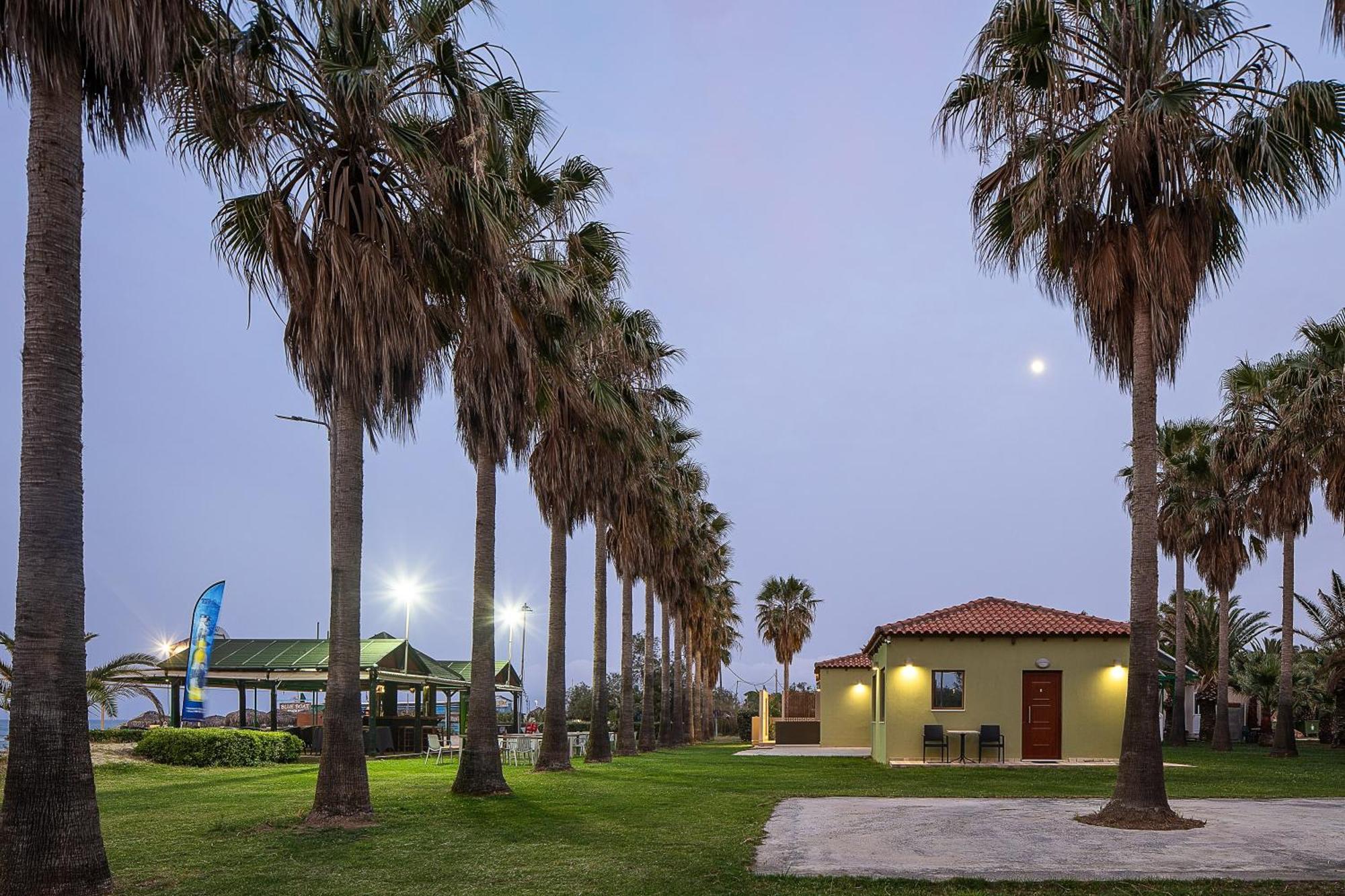 La Palma Beachfront Suites Georgioupoli Exterior foto